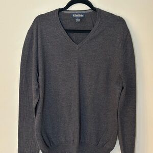 Brooks Brothers Men's Gray Extra Fine Italian Merino Wool Blend V-neck Sweater L